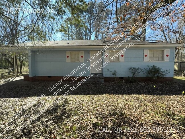 Primary Photo - Welcome to this charming 3 bedroom, 1 bath...