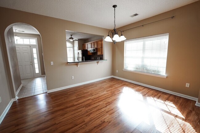 Building Photo - Coming Available!