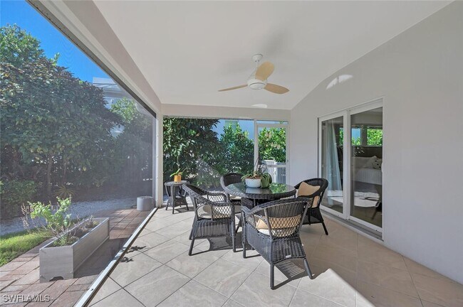 Building Photo - 1925 Tarpon Rd