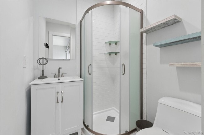 Building Photo - 131 Lewis Rd