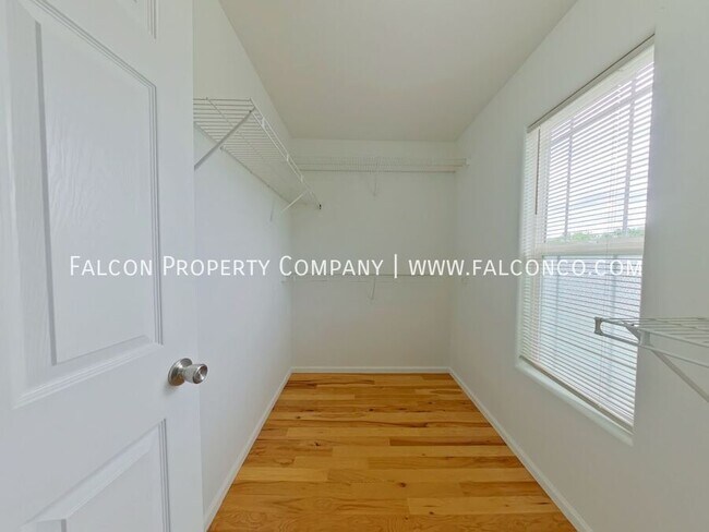 Building Photo - 1757 Flintshire St