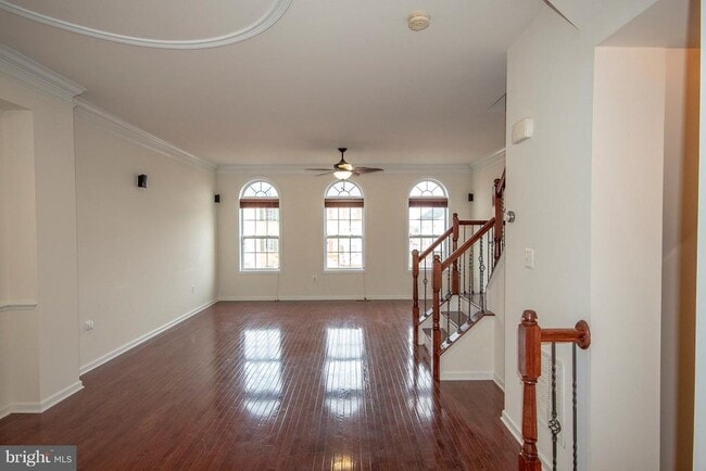 Building Photo - 23119 Sunbury St