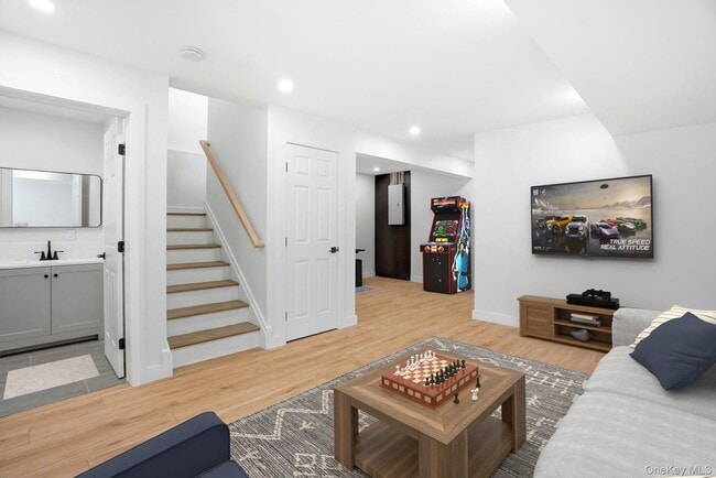 Building Photo - 78 N Kensico Ave