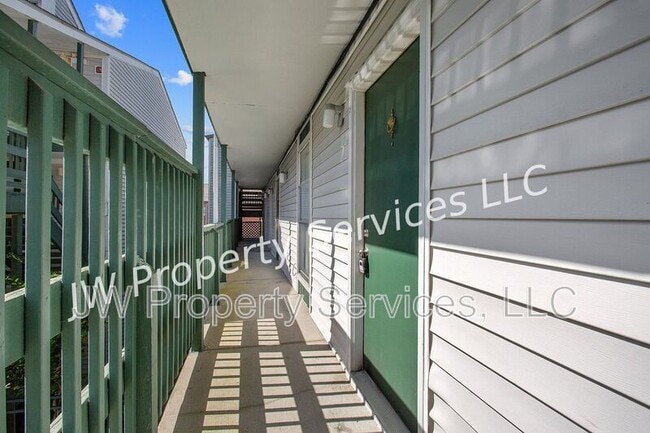 Building Photo - 4101 Hessmer Ave