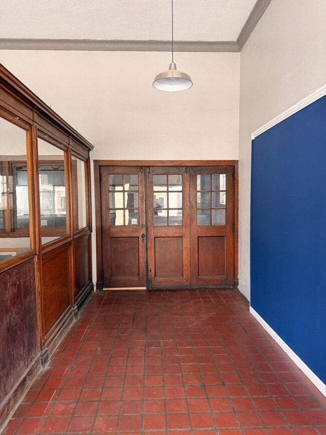 Building Photo - 105 Pendleton St