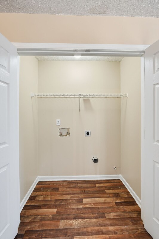 Building Photo - 589 Wren Walk