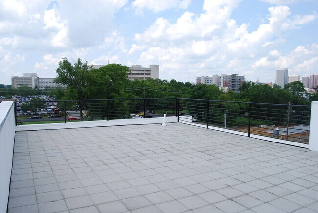 Building Photo - 1109 Porter St
