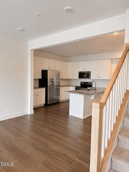 Building Photo - 602 Market Grove Dr