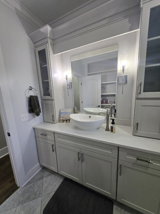 Building Photo - Amazing House In Windstone Available For Prelease