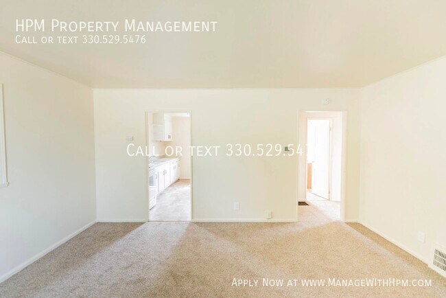 Building Photo - 1908 Taft Ave NE