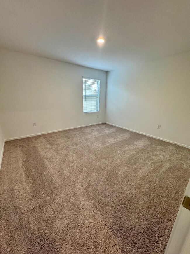 Building Photo - 15357 Dapple Blf Ln