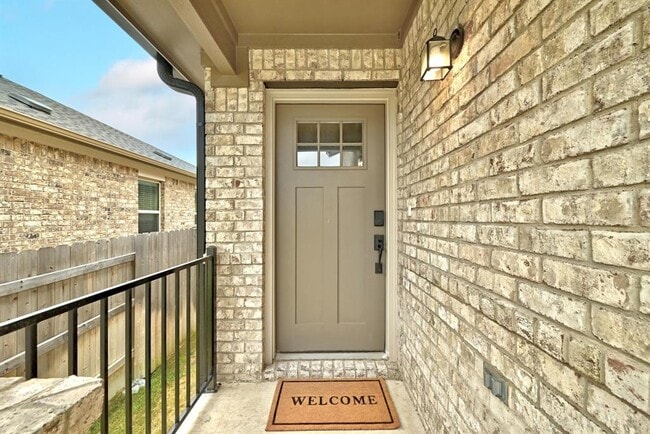 Building Photo - 149 Hackberry Ln