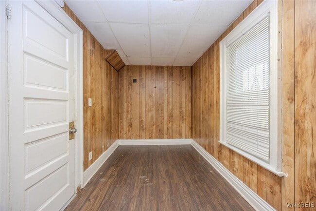 Building Photo - 2146 Genesee St