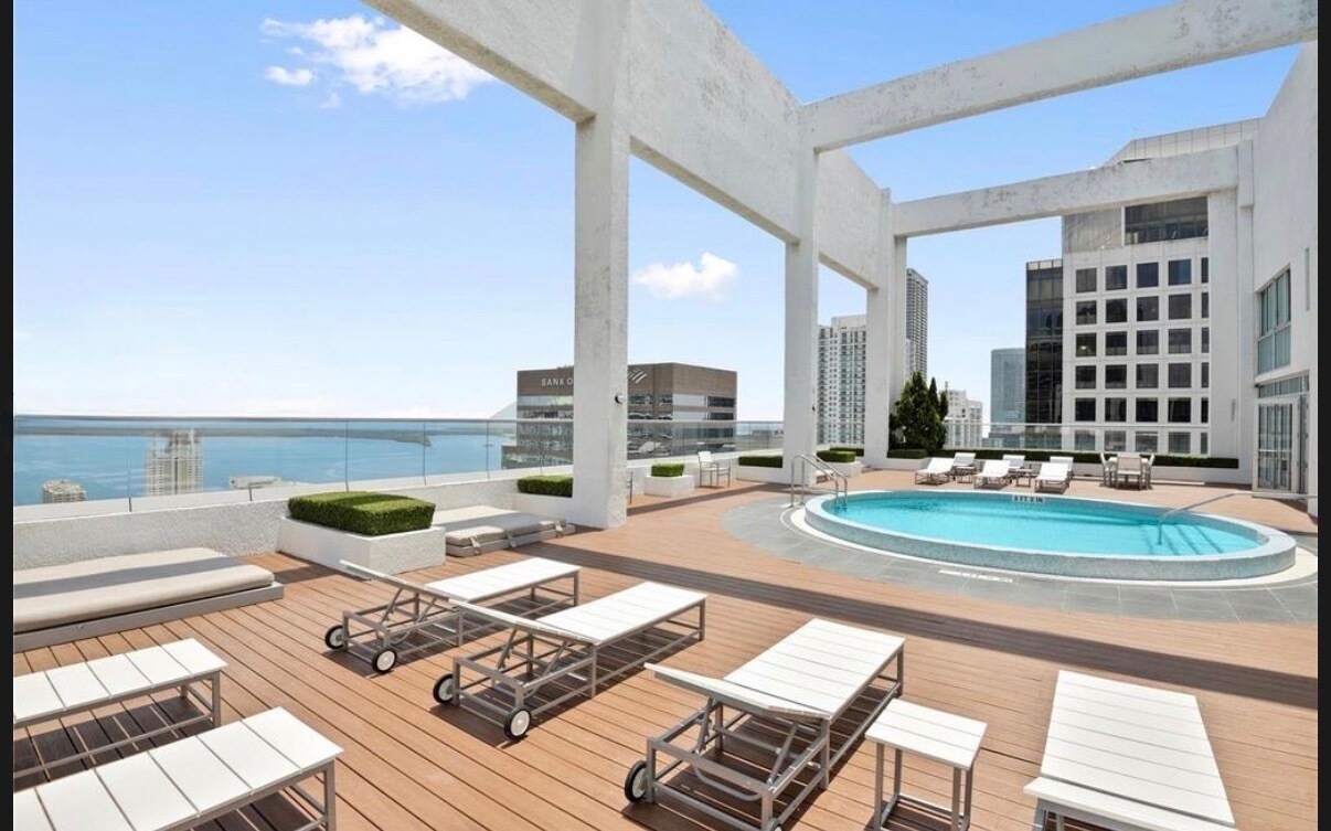 Building Photo - 500 Brickell Ave