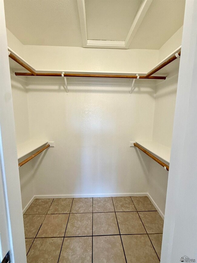 Building Photo - 2776 S Ave 2 1/2 E