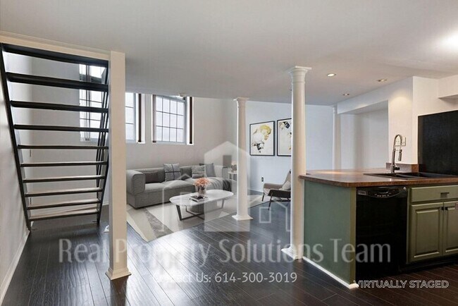 Building Photo - Downtown Condo!