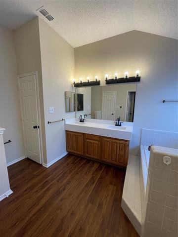 Building Photo - 2149 Willowood Dr