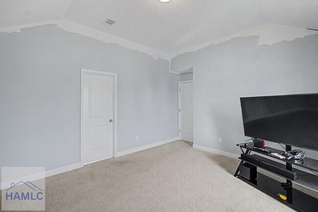 Building Photo - 76 St John's Ct