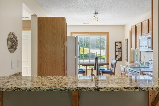 Building Photo - 220 Emerson Ave E