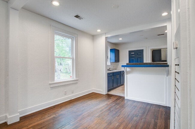 Building Photo - 2607 Madden Dr