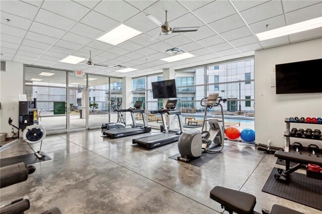 Building Photo - 1100 Howell Mill Rd NW