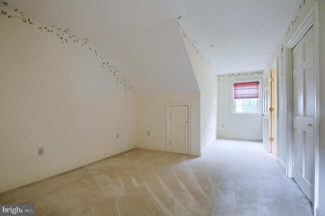 Building Photo - 1886 Conard Rd