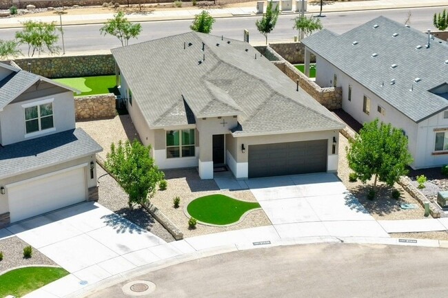 Building Photo - 51030 Hop Sage Pl