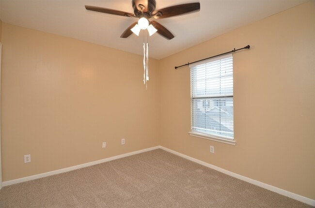 Building Photo - 2911 Meadowglen Cove