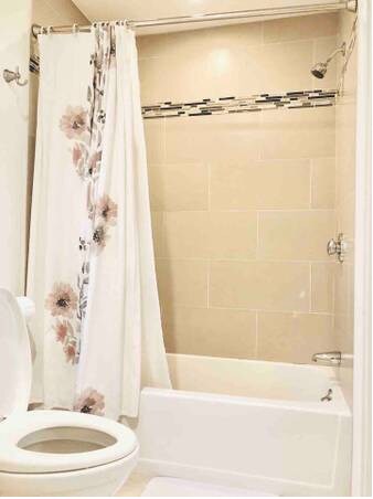 Building Photo - 9 Bradbury St