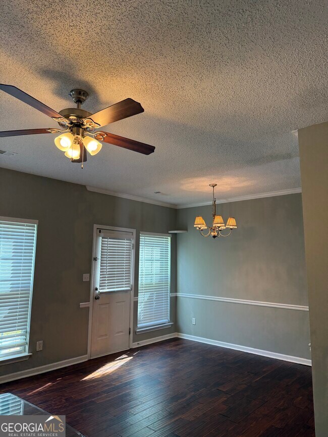 Building Photo - 172 Shenandoah Dr