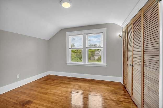 Building Photo - 36 Rowena St
