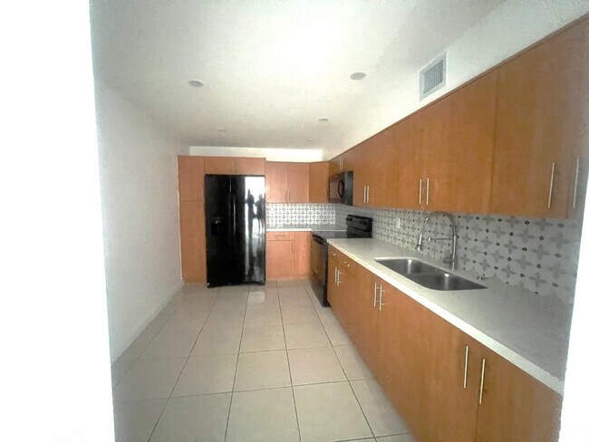 Building Photo - 7000 NW 186th St