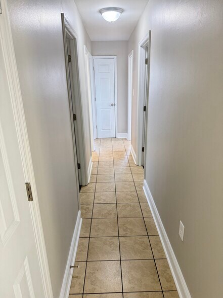 Hallway to Bedrooms - 3410 Longwood Ln