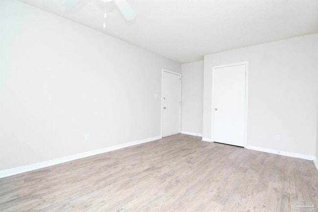 Building Photo - 10151 Guidy Ln