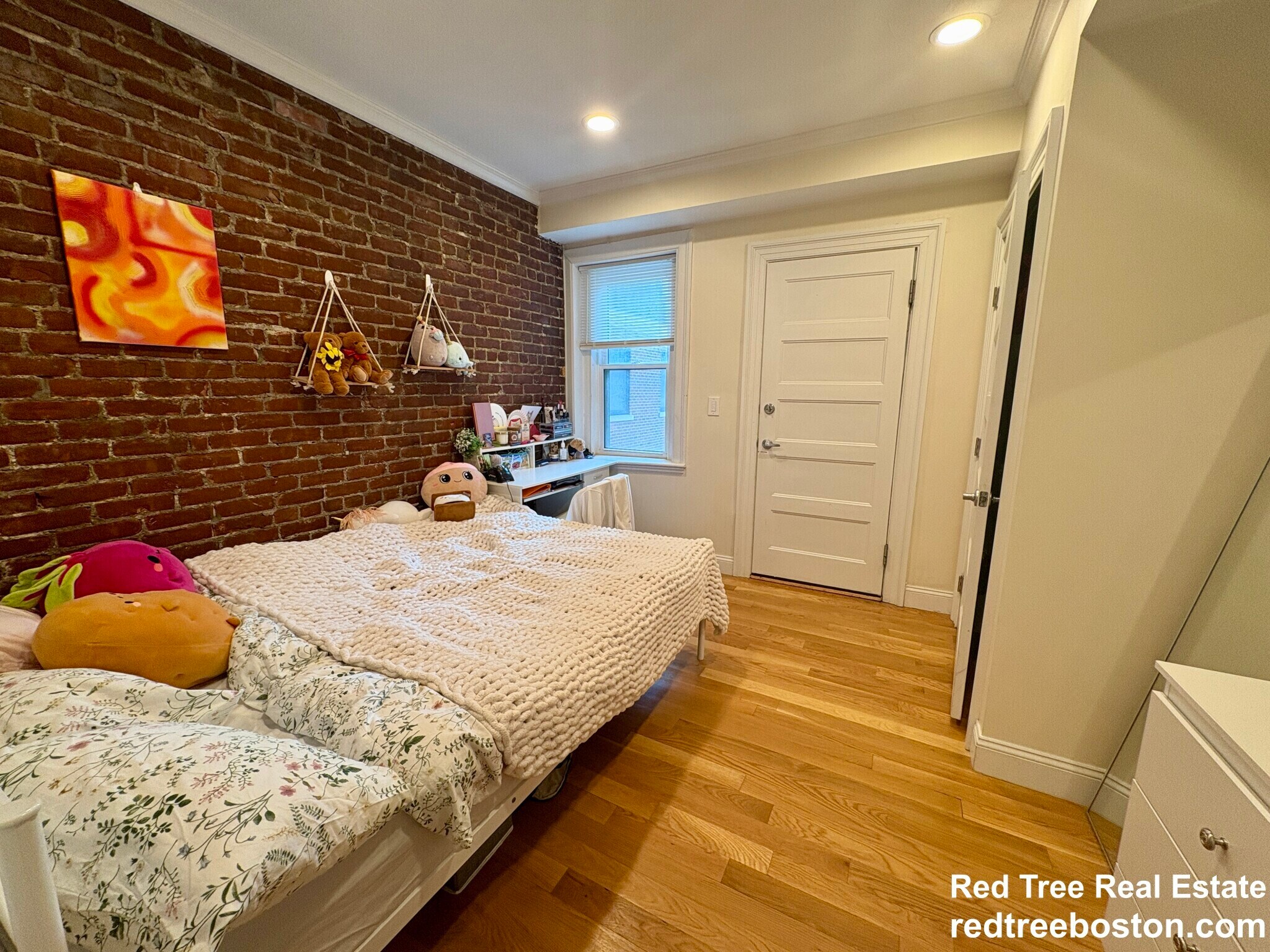 Building Photo - 1616 Beacon St