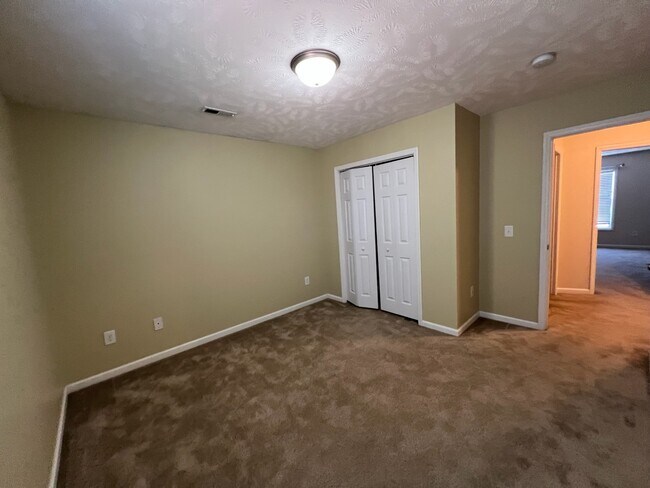 Building Photo - 71 Abigail Way