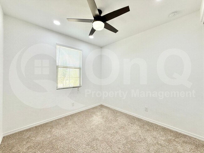Building Photo - 25493 N 143rd Dr