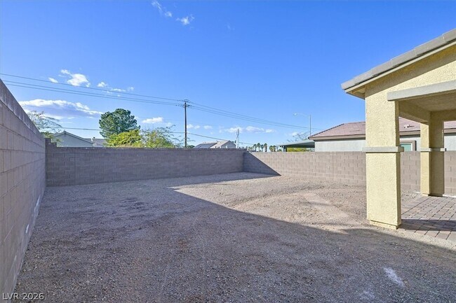 Building Photo - 303 Fletcher Fls St