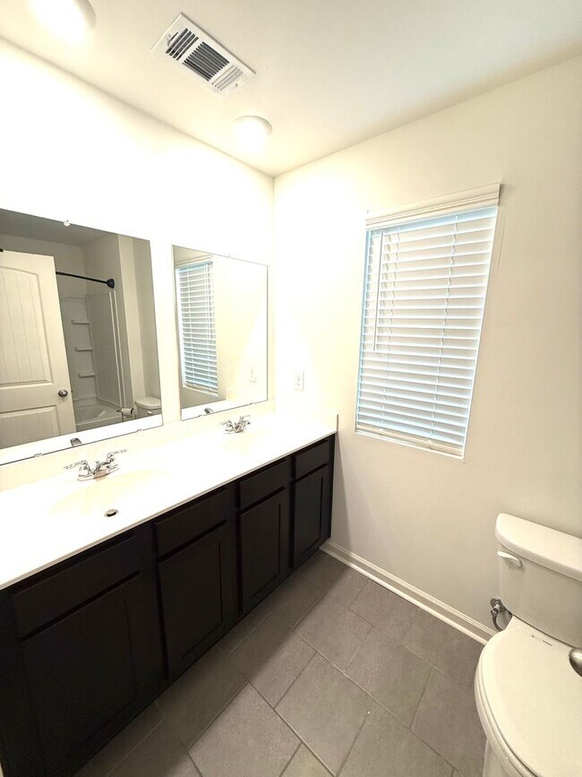 Building Photo - ** 4 Bed 2.5 Bath located in Pike Road ** Call 334-366-9198 to schedule a self-tour