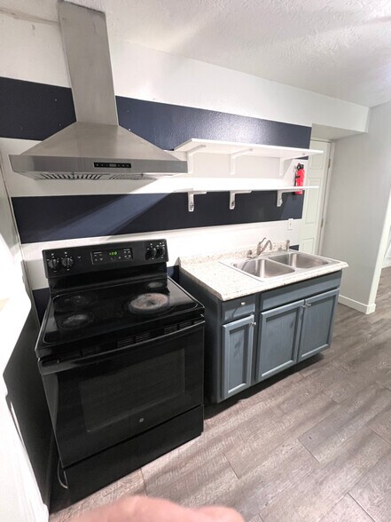 Building Photo - 6291 Liza Ln