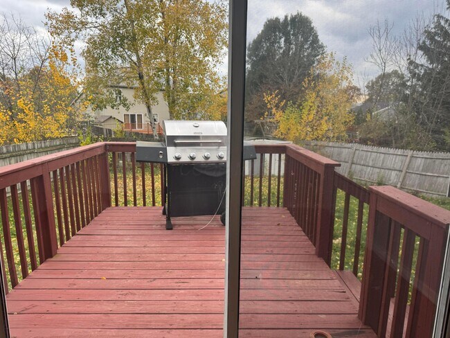 Building Photo - 757 Tricolor Dr