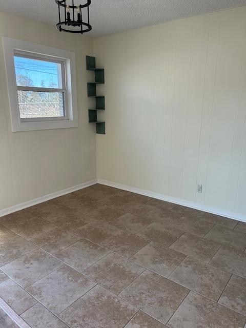 Building Photo - 1307 W Palm Dr