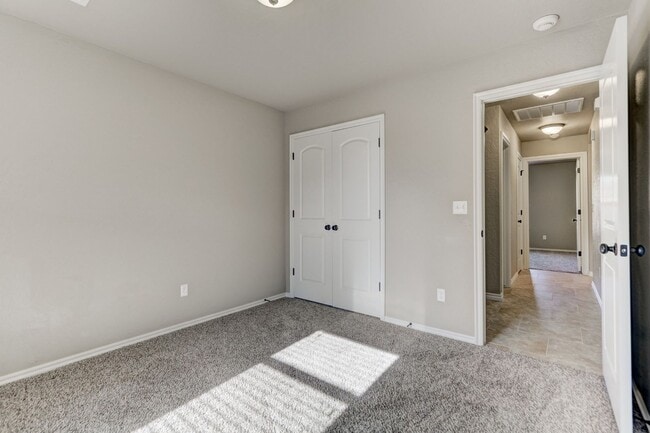 Building Photo - 308 Stoneridge Dr