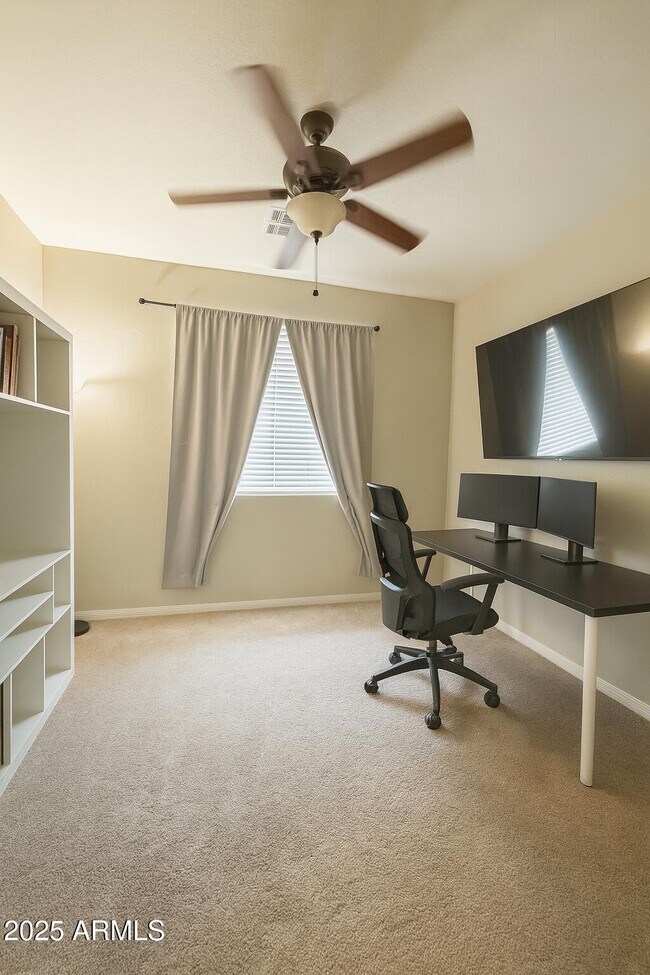 Building Photo - 15697 W Westview Dr