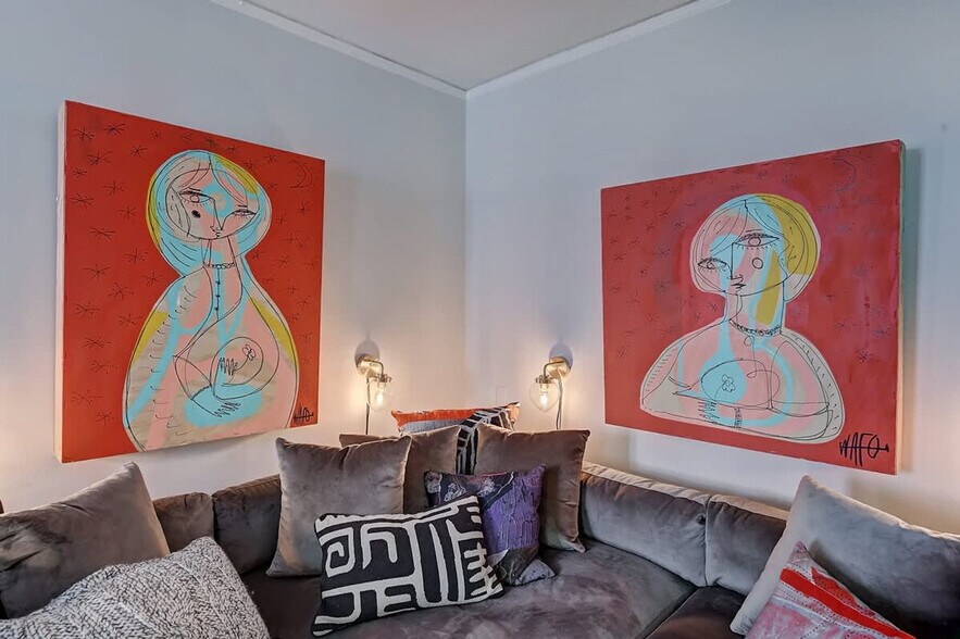 Building Photo - 518 Lamar Ave