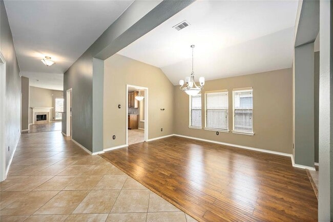 Building Photo - 2019 Shore Breeze Dr
