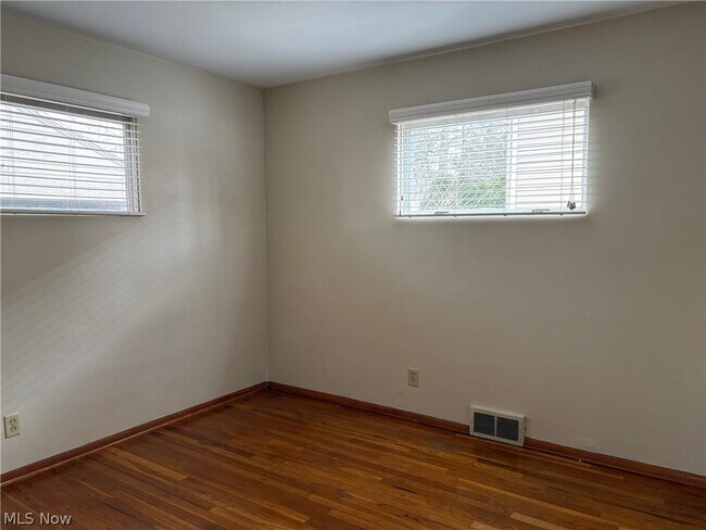 Building Photo - 1771 Tanglewood Dr