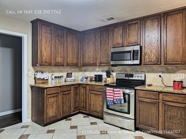 Building Photo - 14348 Atwood Cove