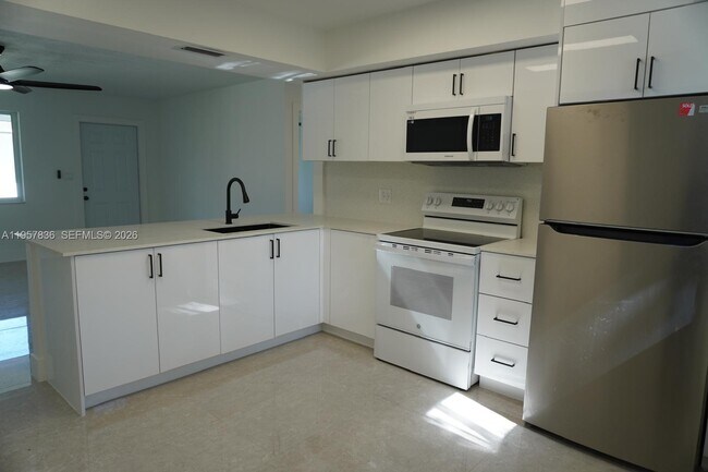 Building Photo - 25420 SW 107th Ct