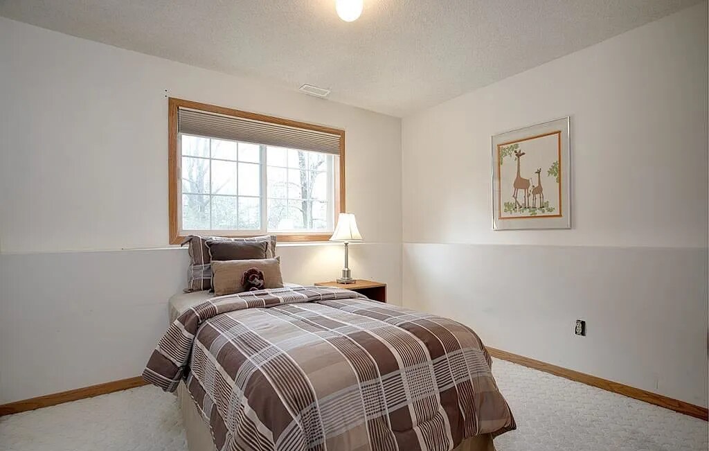 Building Photo - 644 Brockton Curv